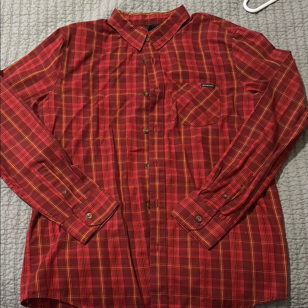 Oakley Red and Yellow Casual Button Down Shirt